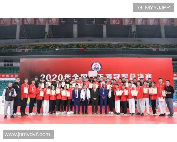 杭州足球队逆袭之路揭秘世界杯预选赛背后的奋斗与荣耀 杭州足球队逆袭之路揭秘世界杯预选赛背后的奋斗与荣耀