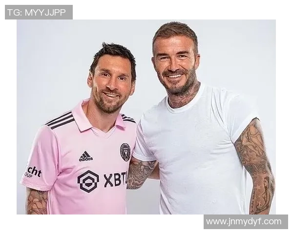 足球明星发型全解析从贝克汉姆到梅西的经典造型一网打尽 足球明星发型全解析从贝克汉姆到梅西的经典造型一网打尽