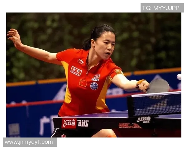 足球明星王楠现状揭秘:从绿茵场到生活新篇章的转变与挑战 足球明星王楠现状揭秘:从绿茵场到生活新篇章的转变与挑战